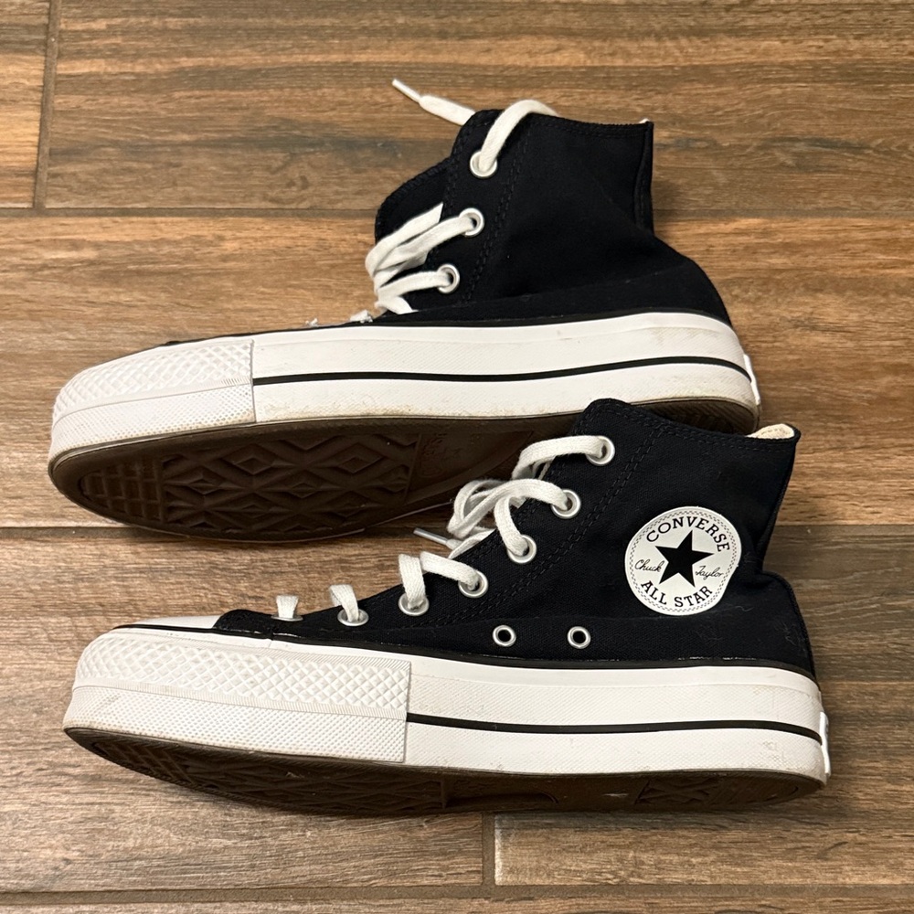 Converse Black and White Platform High-Tops - Picture 6 of 6